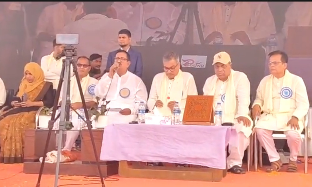 প্রধানমন্ত্রী দেশকে তাঁর পিতার মতোই এগিয়ে নিয়ে যাচ্ছেন : ভূমিমন্ত্রী