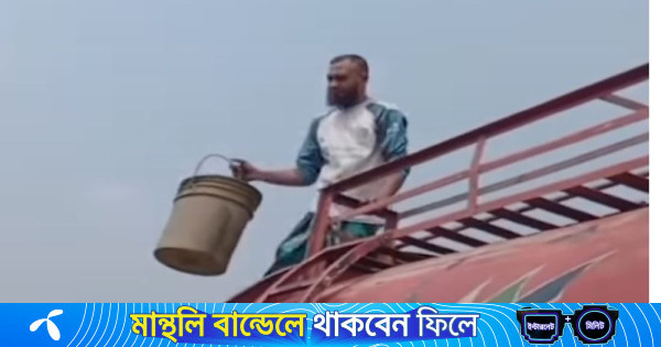 মাঝপথে ডিপোর গাড়ি থামিয়ে তেল নামানো হচ্ছে দোকানে, ভিডিও ভাইরাল