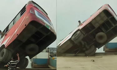 ৬ যাত্রী নিয়ে কুমারখালী থেকে ছাড়ে বাসটি, পথে ওঠেন আরও ৪৩ জন