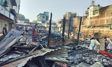 দীঘিনালায় অগ্নিকাণ্ডে ৩৫ দোকান ভস্মীভূত