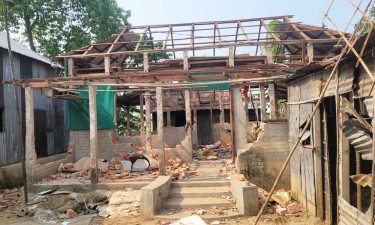 আসামিদের বাড়ি ভাঙচুর ও লুটপাটের অভিযোগ বাদীর বিরুদ্ধে