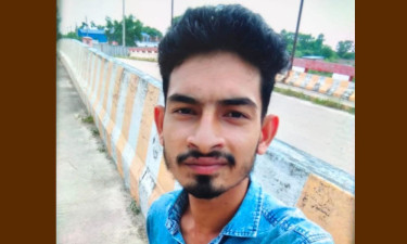 স্ত্রীর সঙ্গে ঝগড়ার পর পৃথক কক্ষে ঘুম, সকালে মিলল ঝুলন্ত মরদেহ