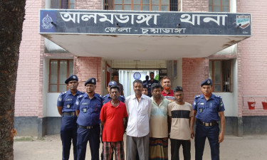 অবৈধ জ্বালানি তেল মজুদচক্রের ৪ সদস্য গ্রেপ্তার, তেলভর্তি লরি জব্দ