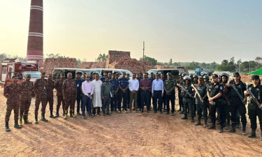 লোহাগাড়ায় ৫ ইটভাটা মালিককে ৩০ লাখ টাকা জরিমানা