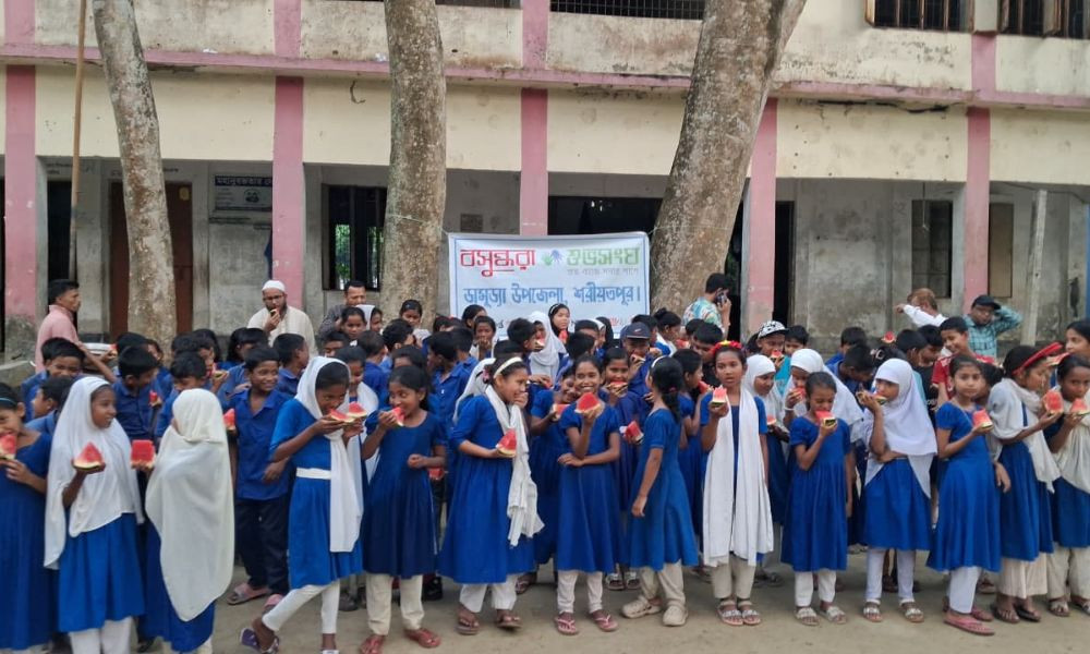 শিশুদের নিয়ে বসুন্ধরা শুভসংঘের মৌসুমী ফল উৎসব