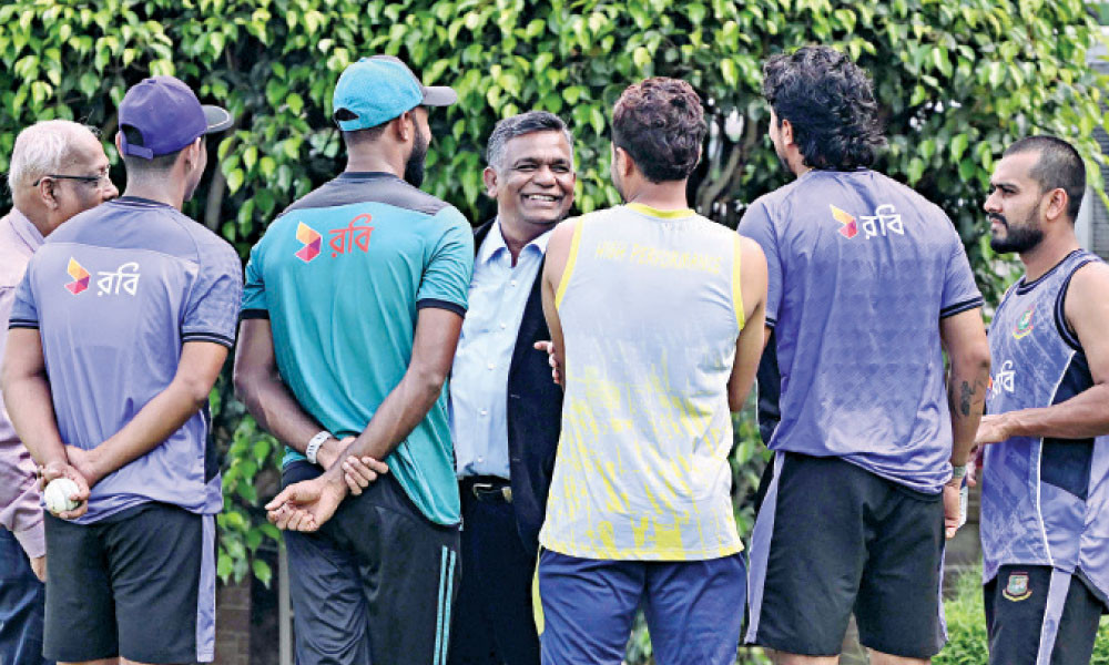 টালমাটাল সময়েও...