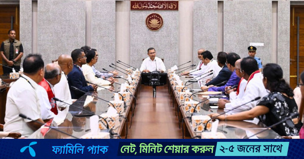 প্রোটেস্ট্যান্ট চার্চের নেতাদের সঙ্গে প্রধানমন্ত্রীর শুভেচ্ছা বিনিময়