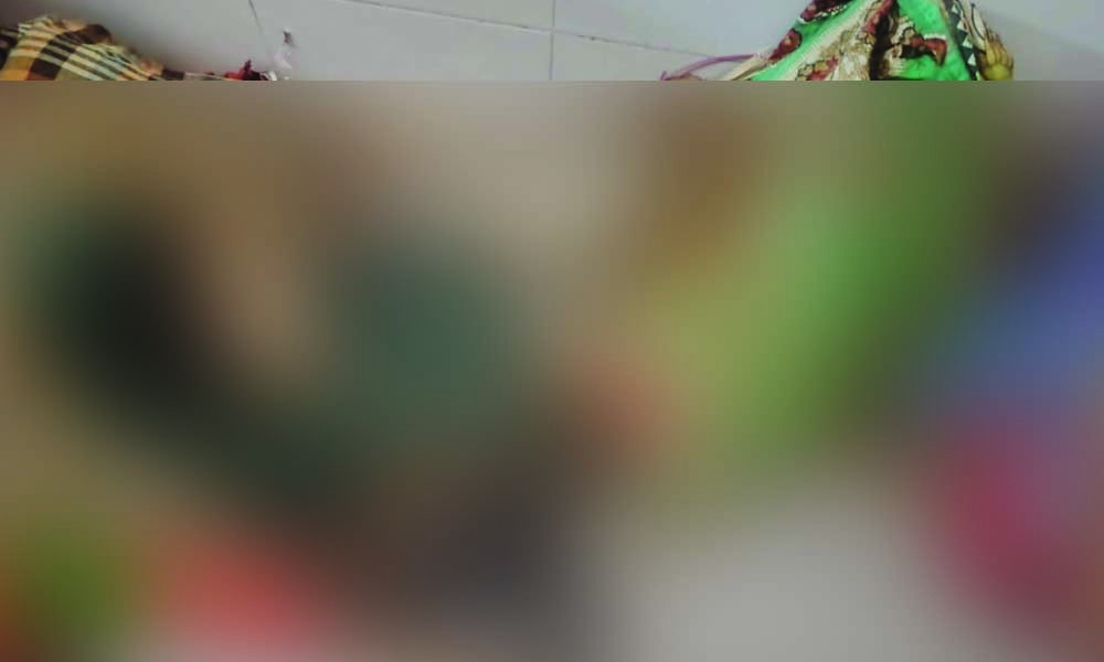 ‘তোকে ব্লেড দিয়ে খুঁচিয়ে খুঁচিয়ে মারব’