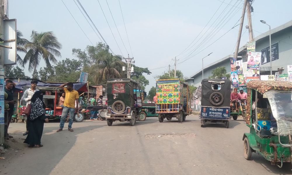 বিপজ্জনক ২০ মোড় কাড়ছে প্রাণ