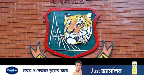 কোথায় থামবে পদত্যাগের মিছিল!