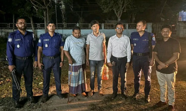 মোটরসাইকেলের ট্যাংক থেকে বোতলে পেট্রল মজুদ, দুইজনের কারাদণ্ড