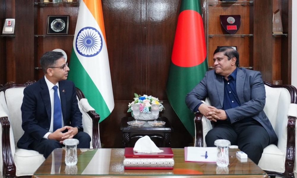 প্রধানমন্ত্রীর প্রতিরক্ষা উপদেষ্টার সঙ্গে ভারতের হাইকমিশনারের সাক্ষাৎ