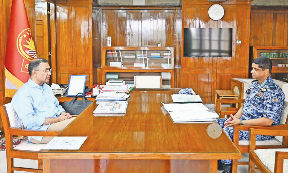 প্রধানমন্ত্রী তারেক রহমানের সঙ্গে সাক্ষাৎ করেন বিমানবাহিনী প্রধান