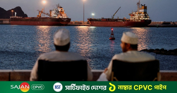 হরমুজ প্রণালি ব্যবহারের জন্য ‘টোল নেবে’ দুই দেশ