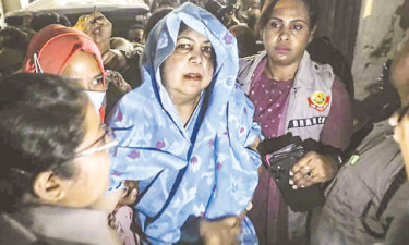 হত্যাচেষ্টা মামলায় কারাগারে সাবেক স্পিকার শিরীন শারমিন