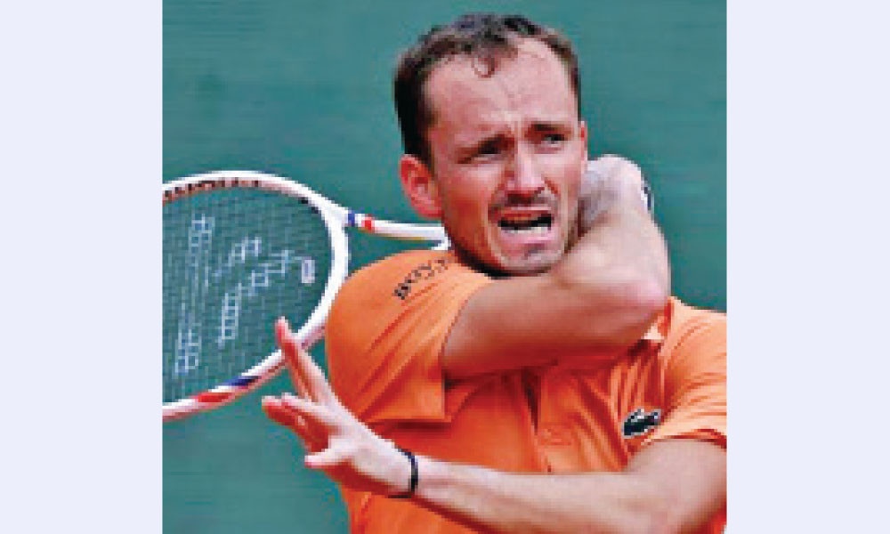 মেদভেদেভের ‘বিস্ময়কর’ হার