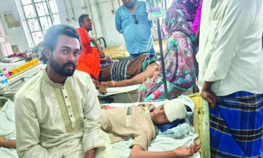 টিকটক ও ফ্রি-ফায়ার নিয়ে দুই পক্ষের সংঘর্ষ, আহত ১০