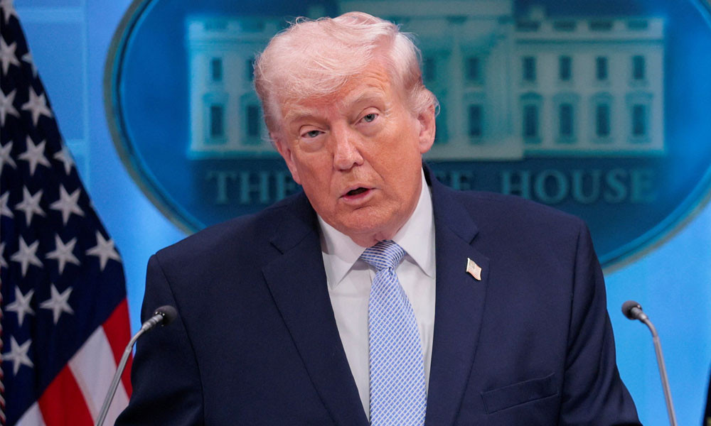 হরমুজে টোল ইস্যুতে ইরানকে ট্রাম্পের হুঁশিয়ারি