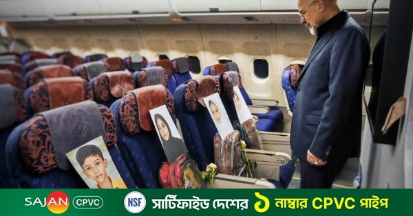 মিনাব স্কুলে হামলায় নিহতদের ছবি, রক্তাক্ত স্কুলব্যাগ নিয়ে পাকিস্তানে ইরানি প্রতিনিধিদল