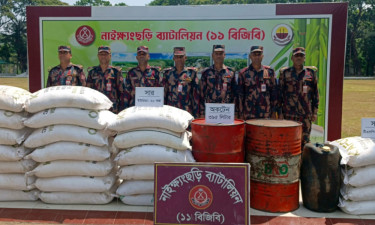 বান্দরবানে সীমান্তে পাচারের প্রস্তুতিকালে জ্বালানি তেল ও সার জব্দ