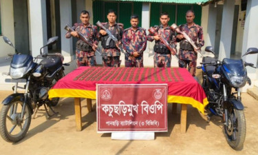 খাগড়াছড়ি সীমান্তে অভিযান : ১৪০০ রাউন্ড গুলিসহ ২ মোটরসাইকেল উদ্ধার