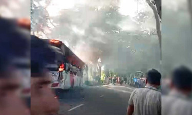 মাদারীপুরে চলন্ত বাসে আগুন, একজনের মৃত্যু