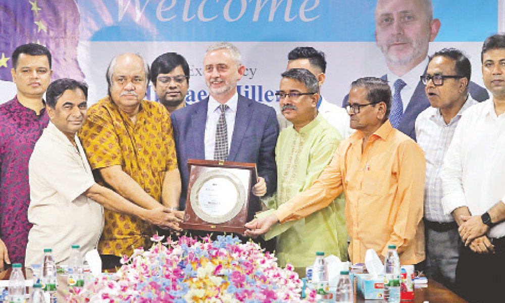 নতুন সরকারের সঙ্গে ঘনিষ্ঠ সম্পর্ক চায় ইইউ