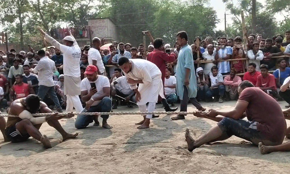 রশি টানাটানিতে জমে উঠল লালমাইয়ের পহেলা বৈশাখ