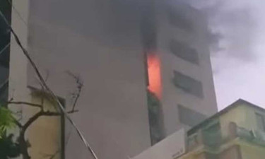 বনানীতে বহুতল ভবনে আগুন