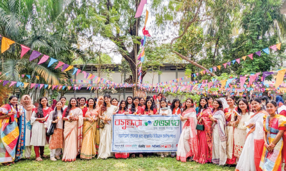 নানা আয়োজনে বর্ষবরণ