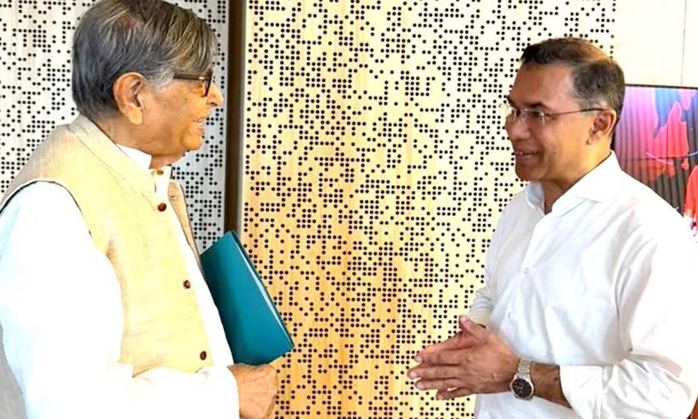 প্রধানমন্ত্রীর সঙ্গে অধ্যাপক আবদুল্লাহ আবু সায়ীদের সাক্ষাৎ