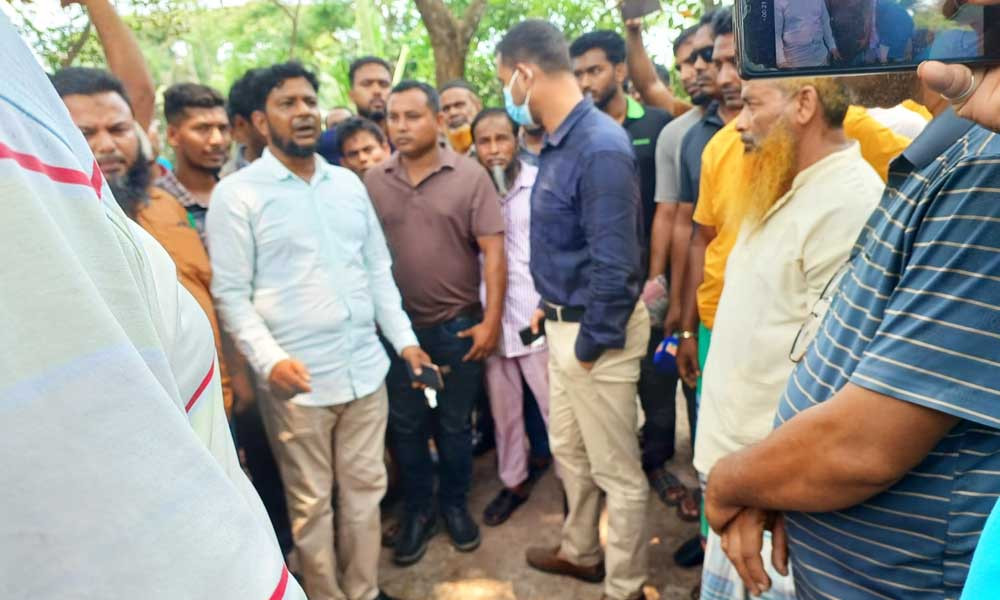 রডের বদলে বাঁশ দেওয়া সেই সেতু ভাঙার নির্দেশ