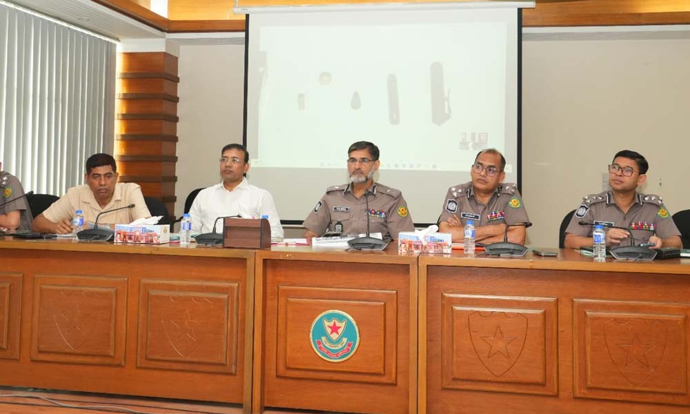 ঢাকা মহানগরের আইন-শৃঙ্খলা পরিস্থিতি স্থিতিশীল রয়েছে : ডিএমপি কমিশনার