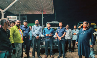 অননুমোদিত পাত্রে তেল বিক্রির দায়ে লালমাই ফিলিং স্টেশনকে জরিমানা