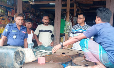 হাতিয়ায় ৩ হাজার লিটার ডিজেল জব্দ, মুদি দোকানদার আটক