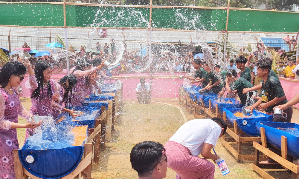 সাংগ্রাইয়ের জলোৎসবের মধ্য দিয়ে রাঙামাটিতে বর্ষবরণ