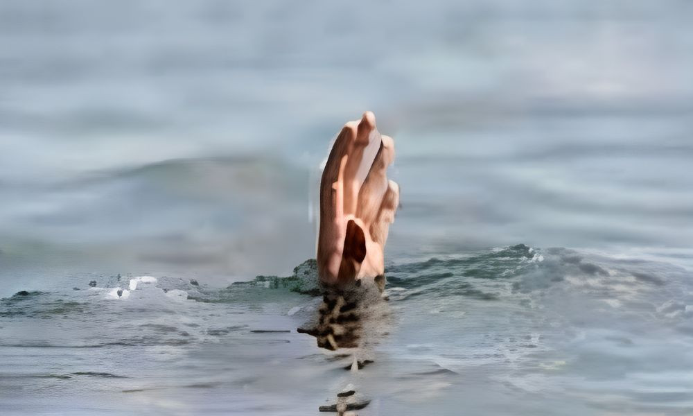 শীতলক্ষ্যা নদীতে গোসলে নেমে দুই স্কুলছাত্রী নিখোঁজ, একজনের মরদেহ উদ্ধার