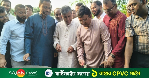 কালের কণ্ঠে প্রতিবেদন : গোলাপির পাশে দাঁড়িয়ে পাকা ঘর নির্মাণ শুরু