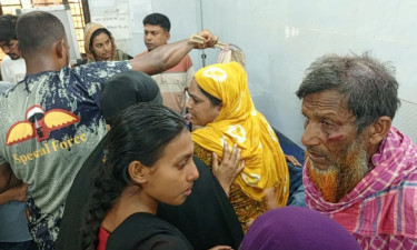 বাকিতে চা না দেওয়ায় ২ গ্রুপের সংঘর্ষ, আহত ১০