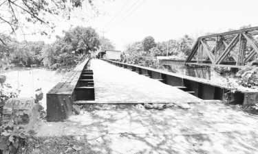 সেতু যেন আজ মৃত্যুফাঁদ