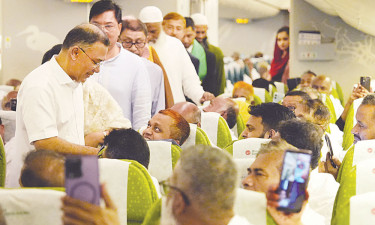 হজ ফ্লাইট শুরু