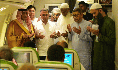 হজের প্রথম ফ্লাইট উদ্বোধন করলেন প্রধানমন্ত্রী তারেক রহমান