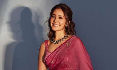 রাশি খান্নার শুটিং সেট থেকে ৬৬ হাজার টাকা চুরি!