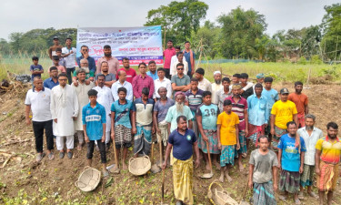 কুমিল্লার দেবীদ্বারে খাল পুনঃখননে বাধা দখলদারদের স্থাপনা