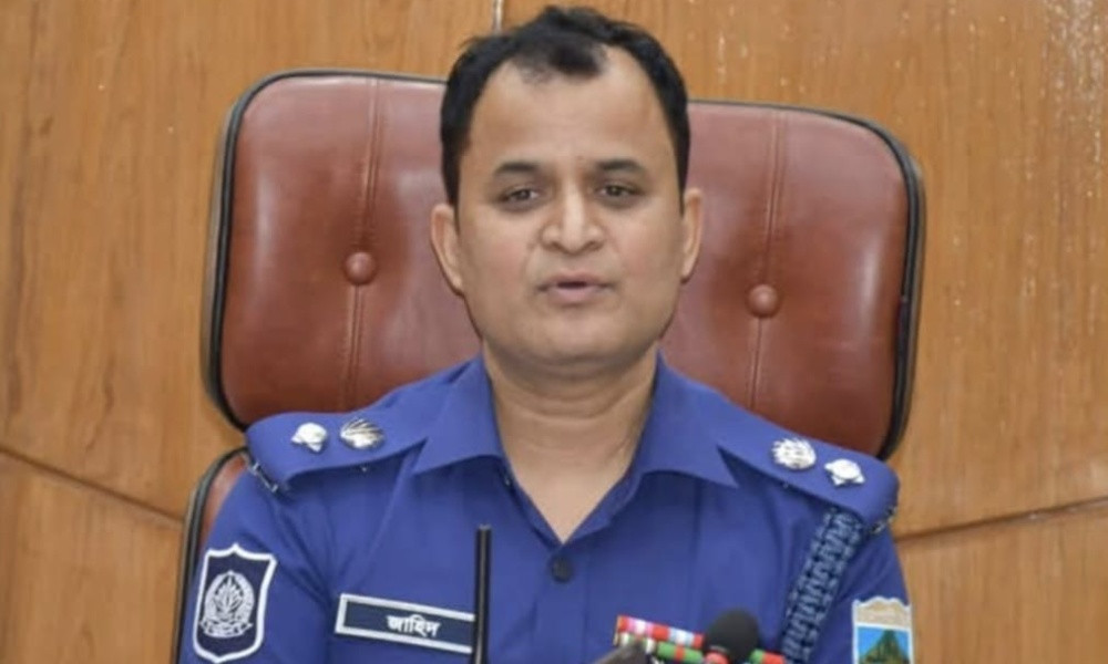 অবৈধ বালু উত্তোলন বন্ধ করে প্রশংসায় ভাসছেন পাবনার এসপি জাহিদ