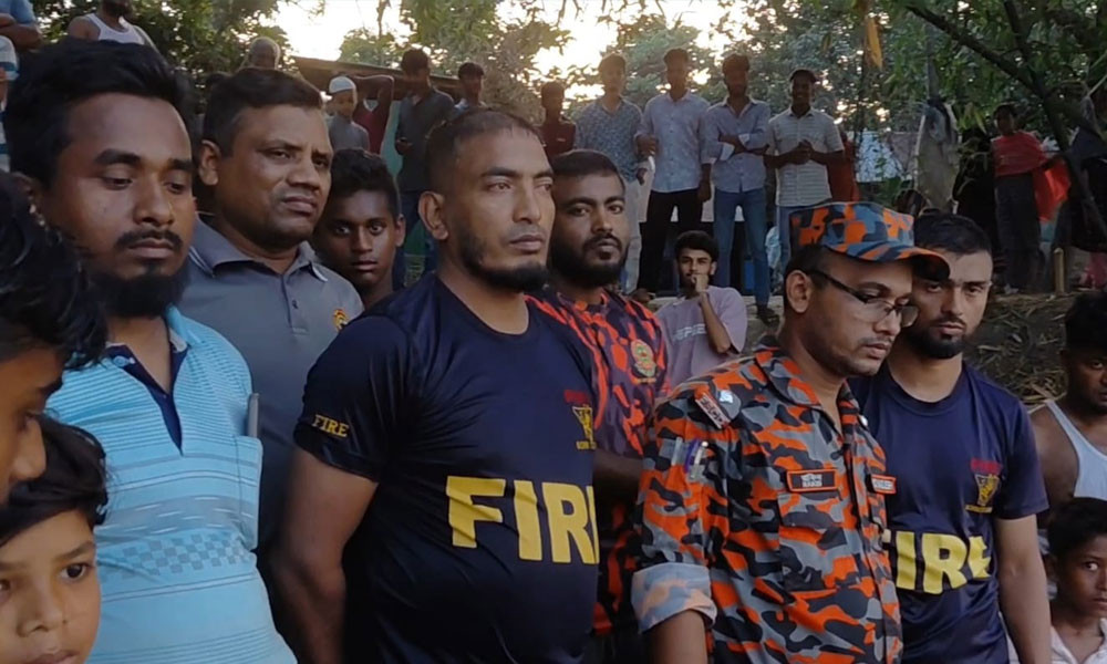 ডাকাতিয়া নদীতে গোসলে নেমে শিশুর মৃত্যু, নিখোঁজ ১