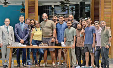 বাড়ছেই ব্যাটারদের ব্যর্থতা