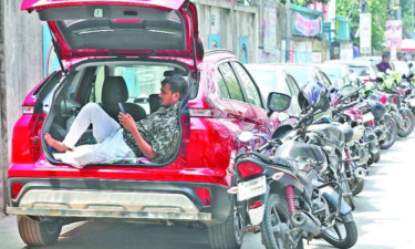 তেল নিয়ে তেলেসমাতি