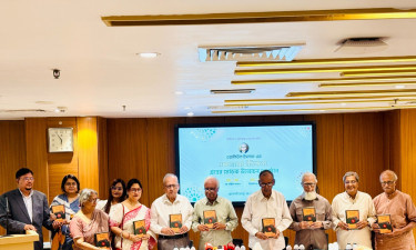 স্বাধীনতা ও মুক্তিযুদ্ধের প্রেক্ষাপটে রচিত ‘একাত্তরের ইতিকথা’ গ্রন্থের মোড়ক উন্মোচন