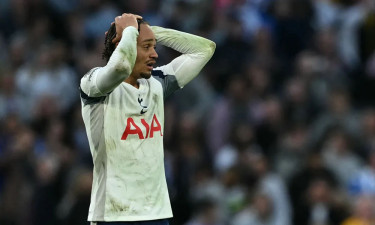 ৪৯ বছর পর অবনমনের শঙ্কায় টটেনহাম